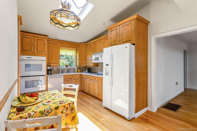 Photo - 20-22-22 Bel Air Dr