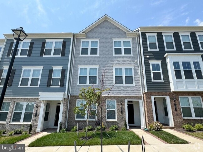 Building Photo - 1745 Riverbluff Ave Rental