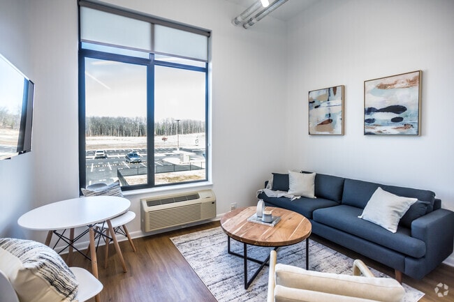 0 BR, 1 BA - 365SF