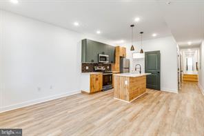 Building Photo - 2348 N Park Ave Unit 3