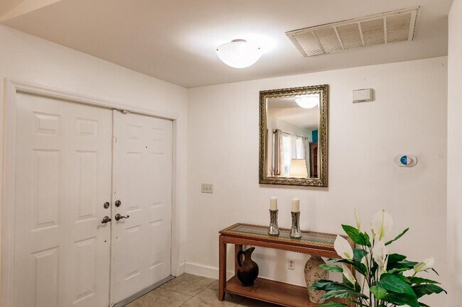 Photo - 1827 NW 21st St