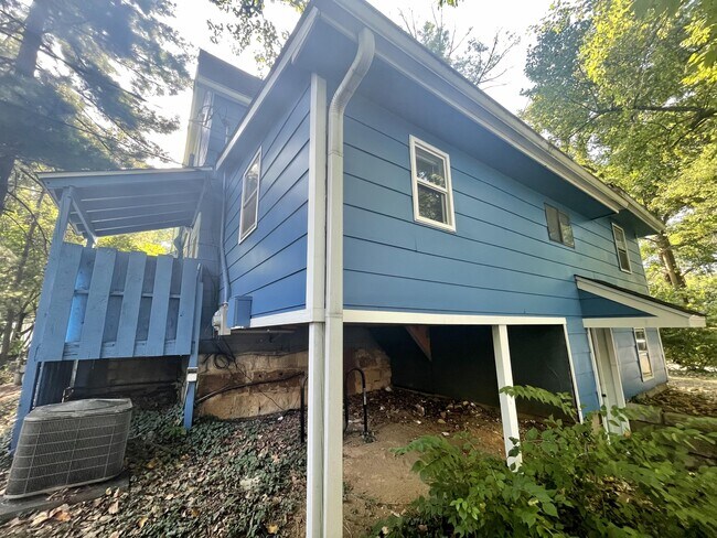 Photo - 420 S Woodlawn Ave