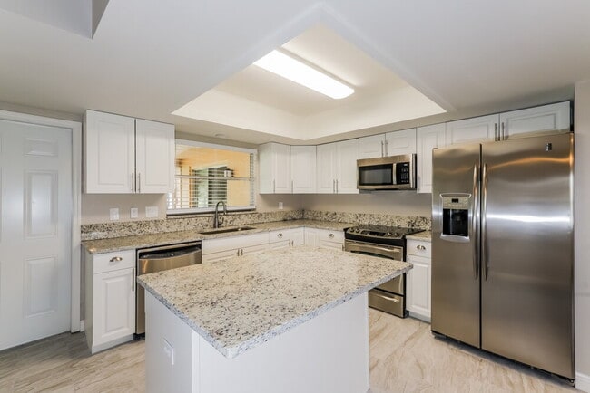 Photo - 506 Mahogany Dr