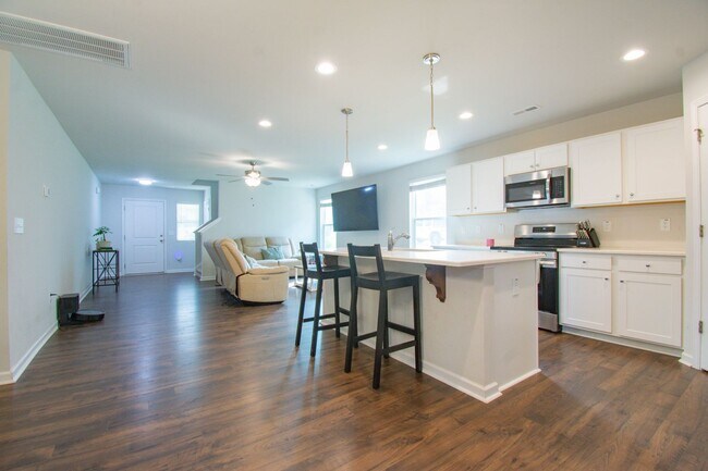 Photo - Coming Soon! 4 Bedroom 3 Bathroom- Dogs Okay!