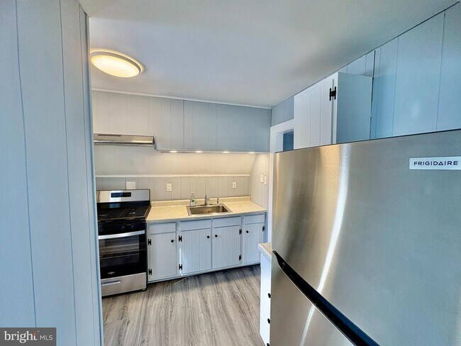 Photo - 735 Morgan Ave