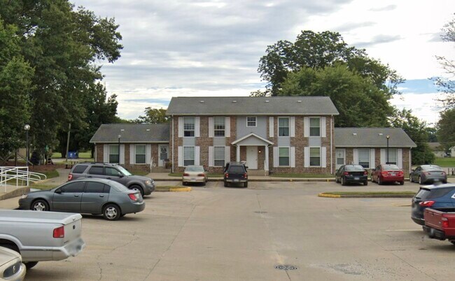 Photo - 203 N Division St