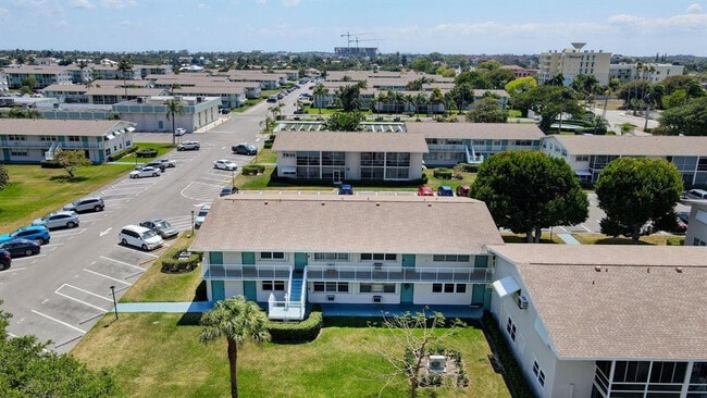 Photo - 340 Horizon W Unit 110