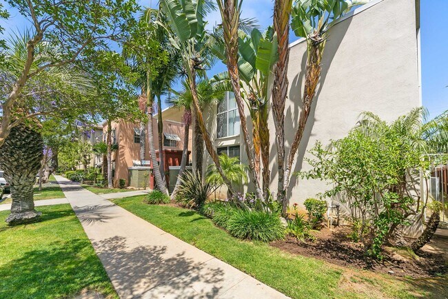 Knolls on Elm Apartments
