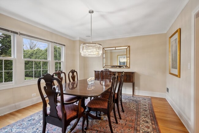 Photo - 410 Green Bay Rd