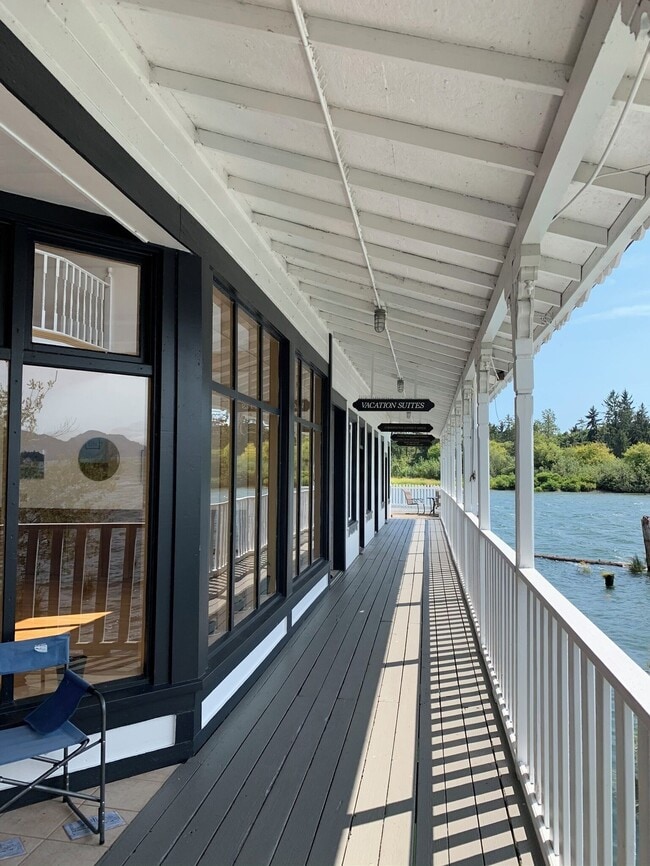 Exterior Walkway to Hallway.