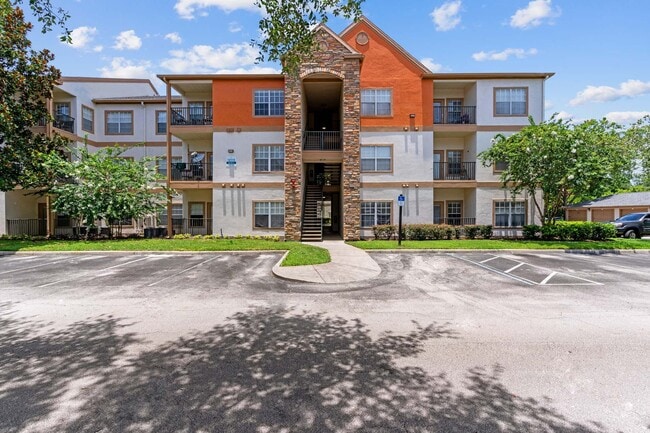 The Monaco at Waterford Lakes