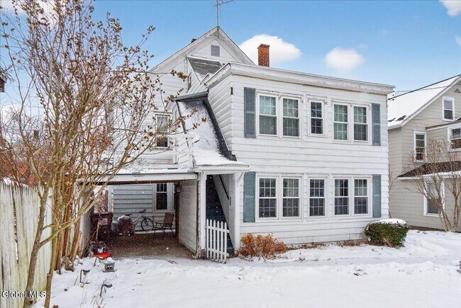 Photo - 415 Broadway