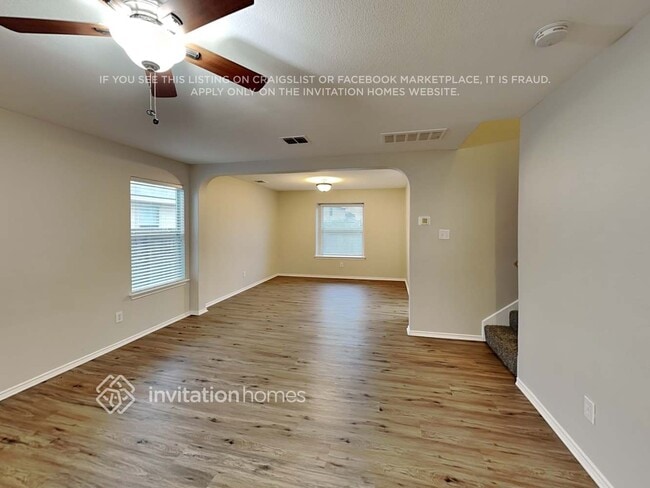 Photo - 9010 Clearwood Pth