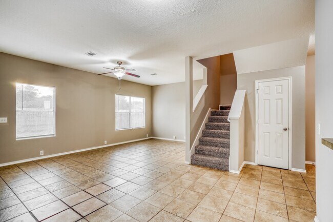 Photo - 6331 Scotchwood Dr