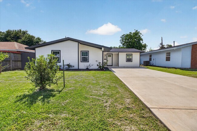2114 Linden Creek Ln