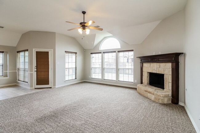 Photo - 211 Gatehouse Dr