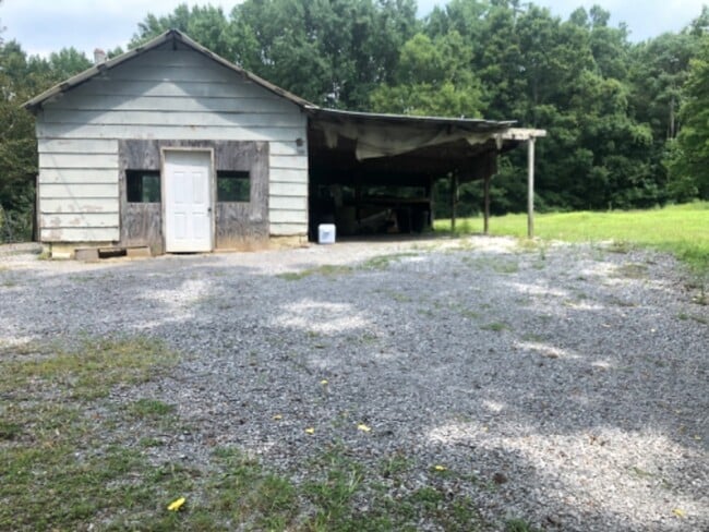 Photo - 864 Jess Town Ln