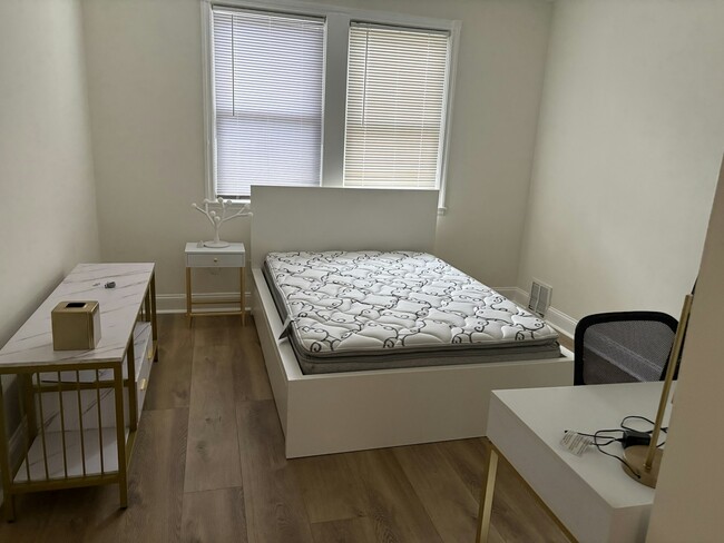 Photo - 1543 Northwick Rd Unit 1