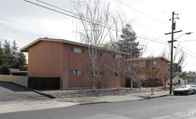 Photo - Coral Manor Apartments