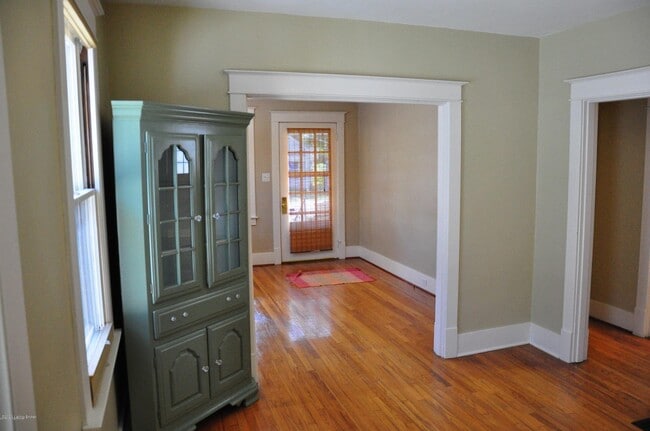 Photo - 3829 Elmwood Ave
