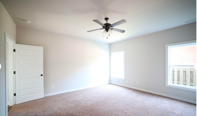 Photo - 6410 Midtowne Ln NW