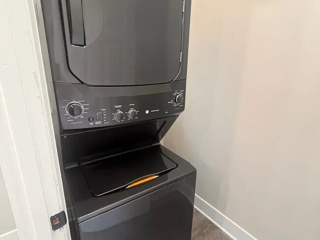 Photo - 2955 N Spaulding Ave Unit 2955 North Spaulding Aven