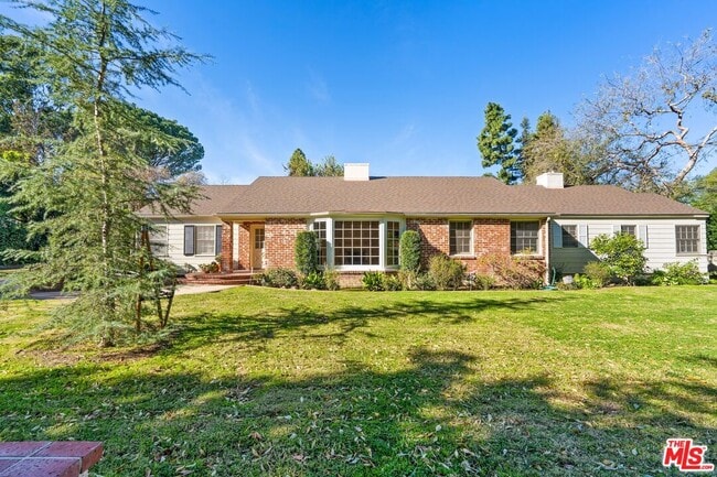 Photo - 17117 Weddington St