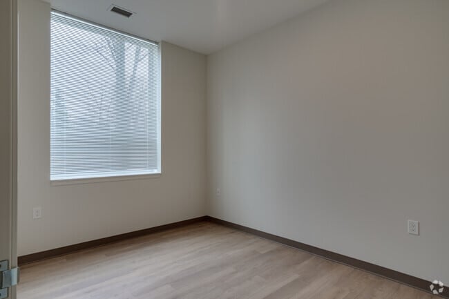 2BR, 1BA - 804SF - Bedroom