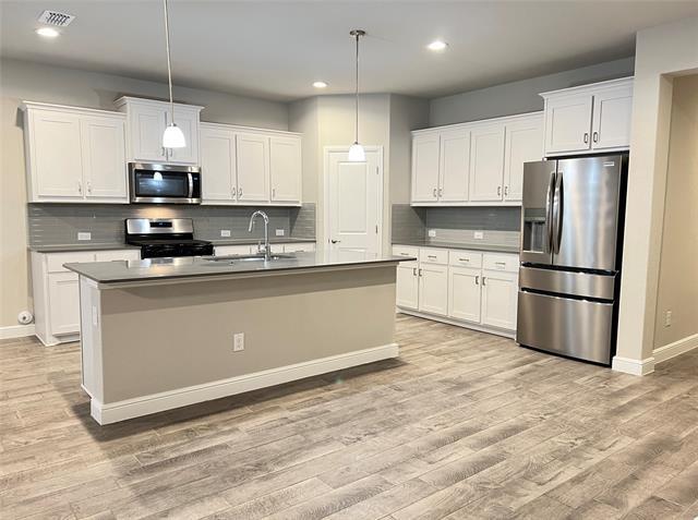 Photo - 15748 Putney Wy