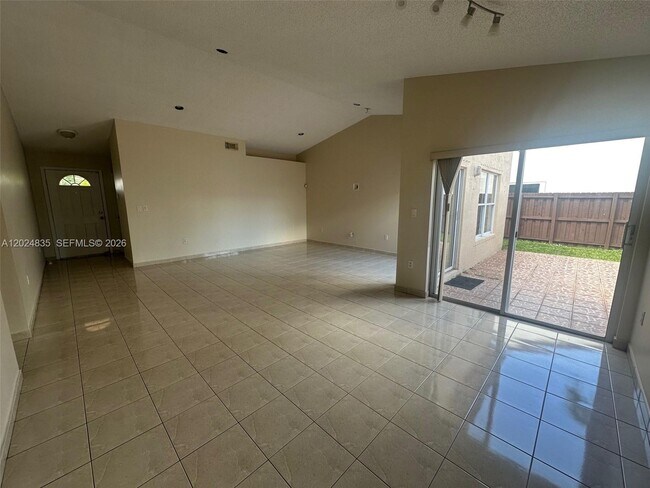 Photo - 16280 SW 77th Terrace