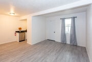 1BR 1BA - 600 SF