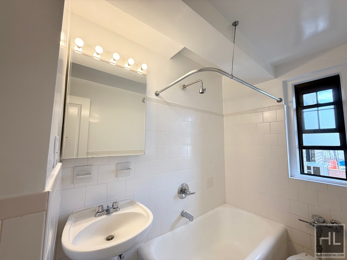 Photo - Christopher Street Unit 6A