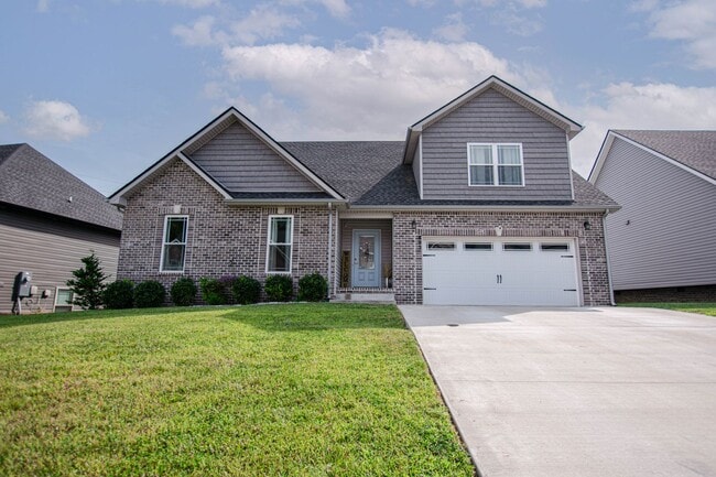Building Photo - Pet Friendly Three Bedroom with Bonus! Rental