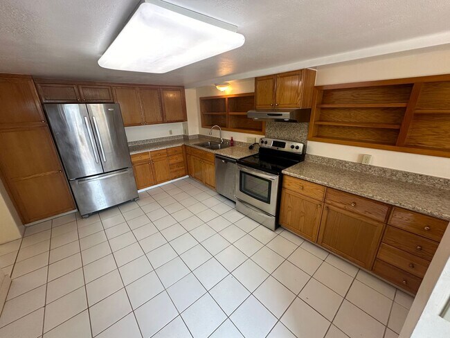 Photo - Charming Wilhelmina Rise Home with Stunning Diamond Head & Ocean Views