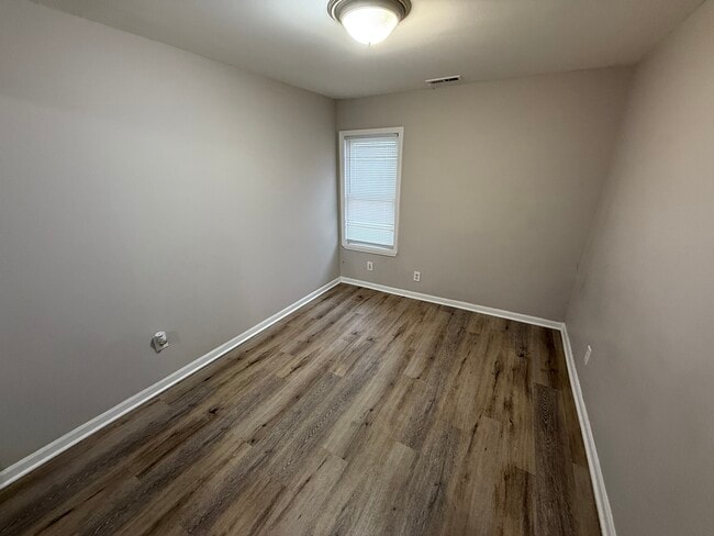 Photo - 21974 Elroy Ave