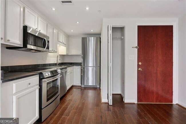 Photo - 199 14th St NE Unidad 1403