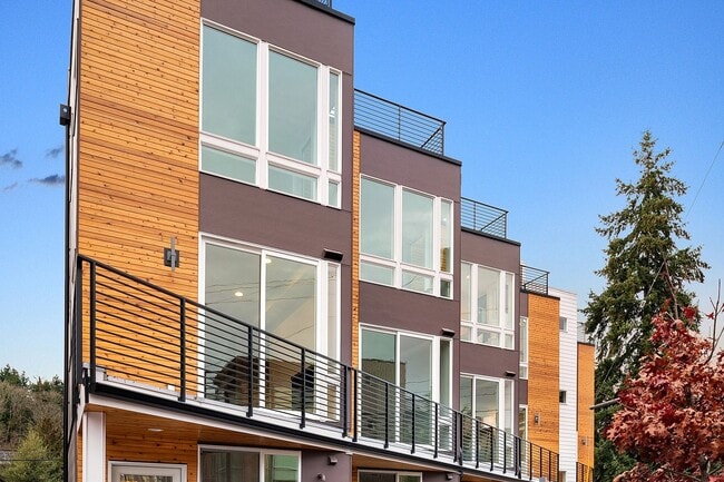 Building Photo - Stylish, Bright and Efficient 2 bed 1.75 B... Rental