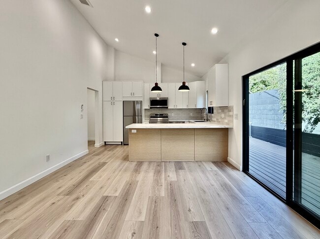 Photo - 619 N Vista St Unit A