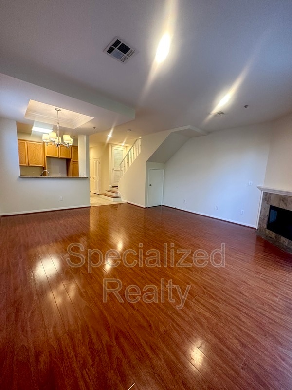 Photo - 5716 Whitsett Ave Unit 14