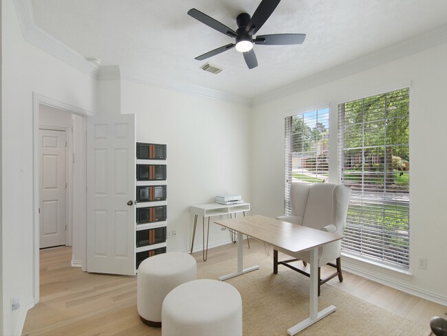 Photo - 11 Barlow Ct