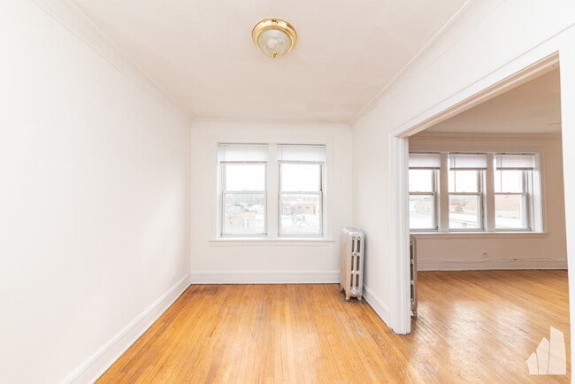 Photo - 4414 N Whipple St Unidad 14-2N