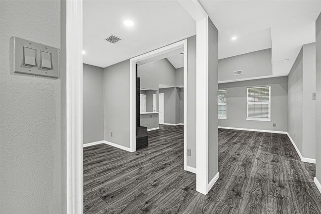 Photo - 13003 Frank Ln