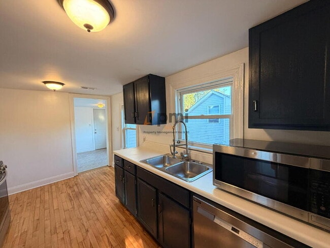 Photo - 669 Lake St Unit Apt 1