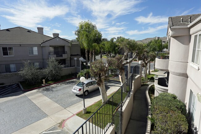 Alcantara Home Apts