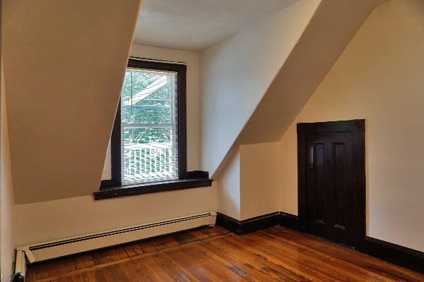 Building Photo - 160 Brown St