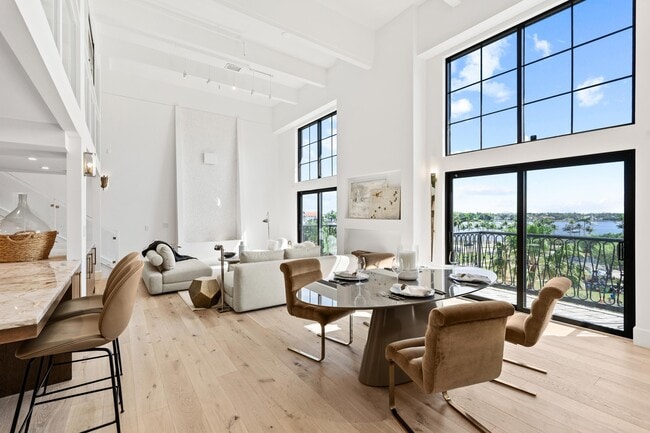 Building Photo - 101 N Clematis St Unit 412 Rental