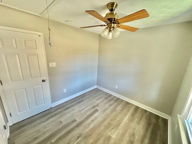 Photo - 9089 Pine Hill Rd