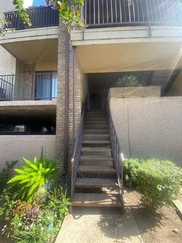 Building Photo - 4777 Cedar Springs Rd Unit 5B