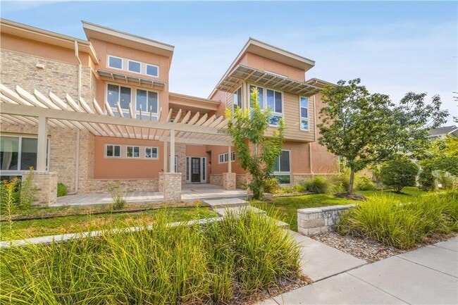 Photo - 2016 Simond Ave Unit Apartment D