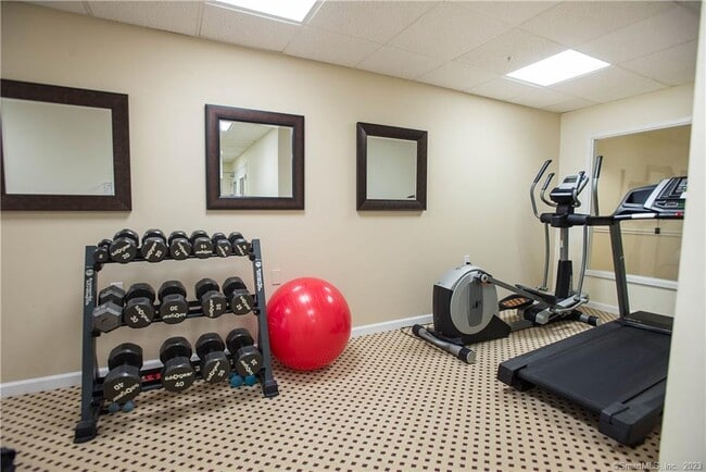 Photo - 100C Danbury Rd Unidad 1H